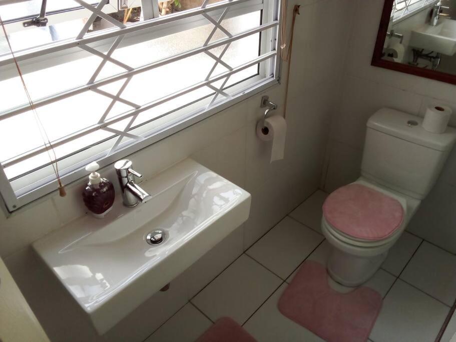 Three Bedrooms In Tranquil Setting In Rondebosch * Cape Town